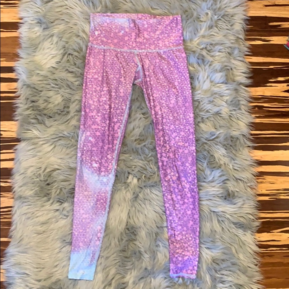 Teeki hot pants size small